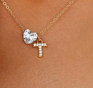 Anna Necklace - personalized letter with heart diamond