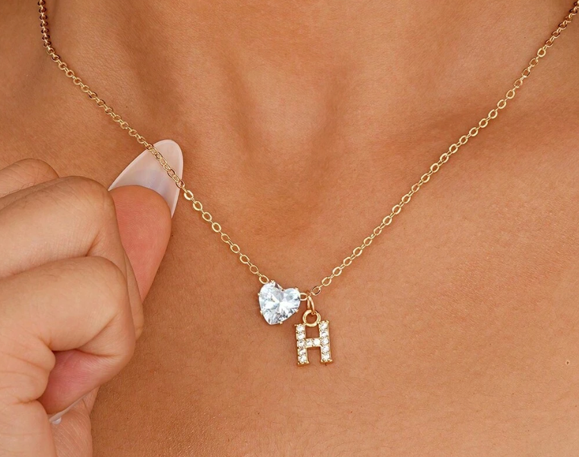 Anna Necklace - personalized letter with heart diamond