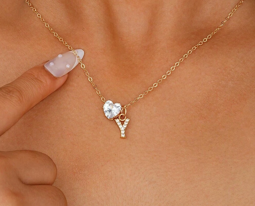 Anna Necklace - personalized letter with heart diamond