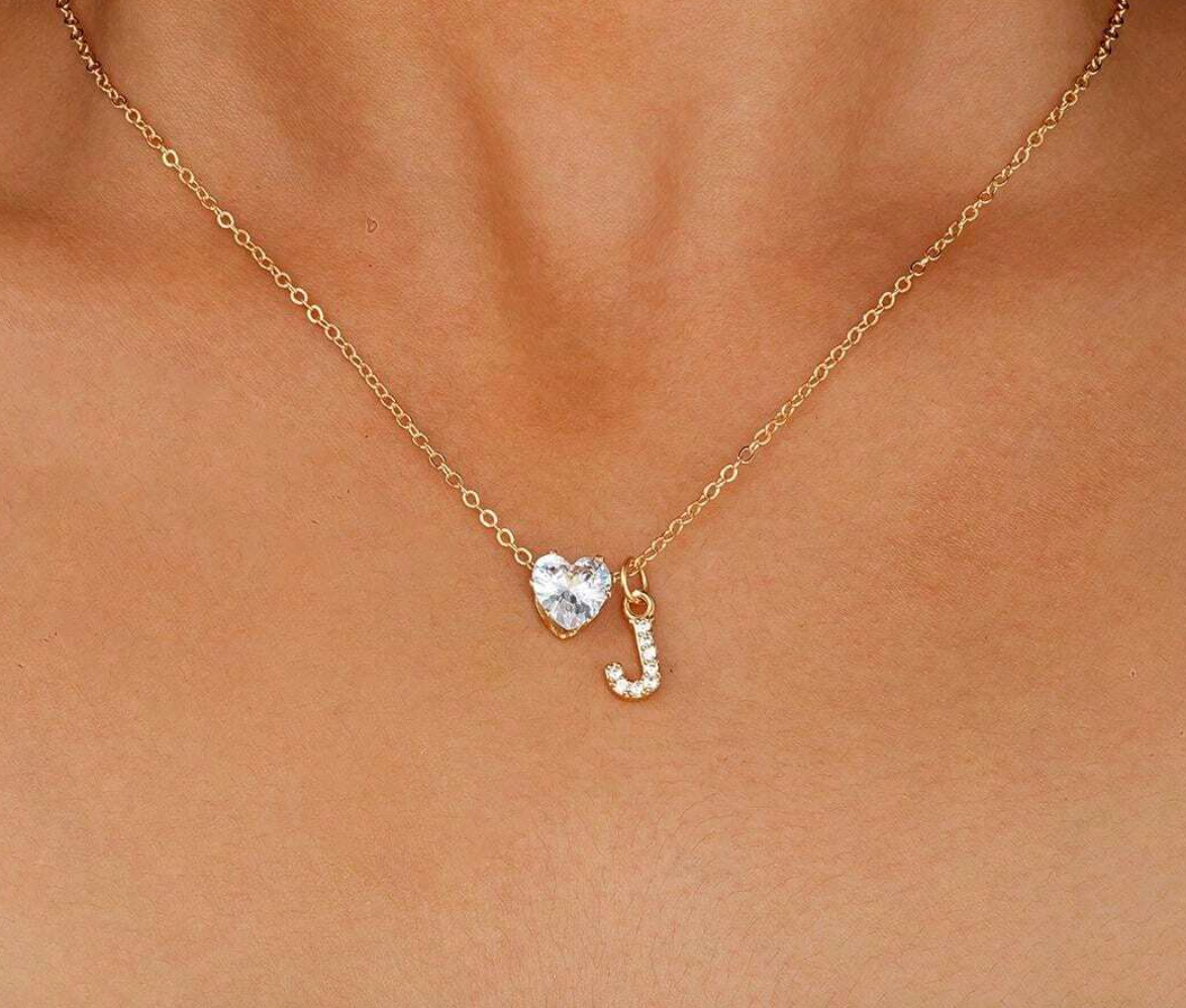 Anna Necklace - personalized letter with heart diamond