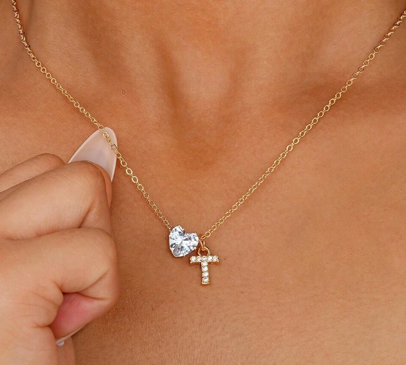 Anna Necklace - personalized letter with heart diamond